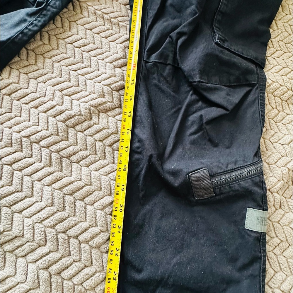 Men's Black Cargo Pants - Picture 4 of 5